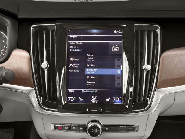 2017 Volvo S90 Momentum