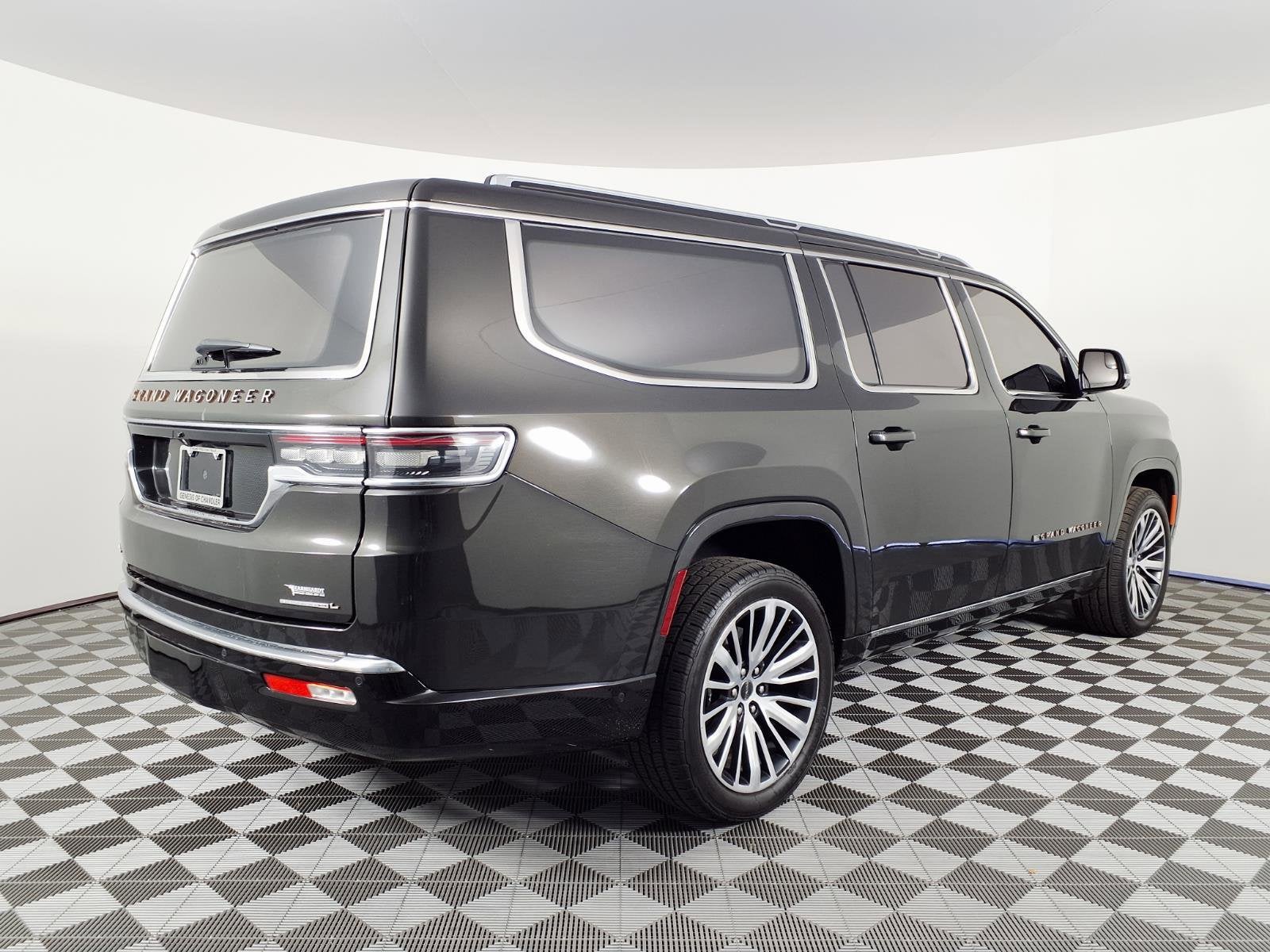 2023 Jeep Grand Wagoneer L Series III