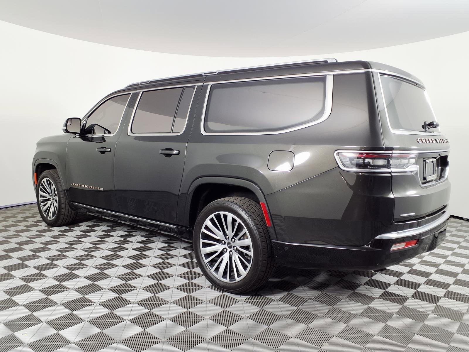 2023 Jeep Grand Wagoneer L Series III