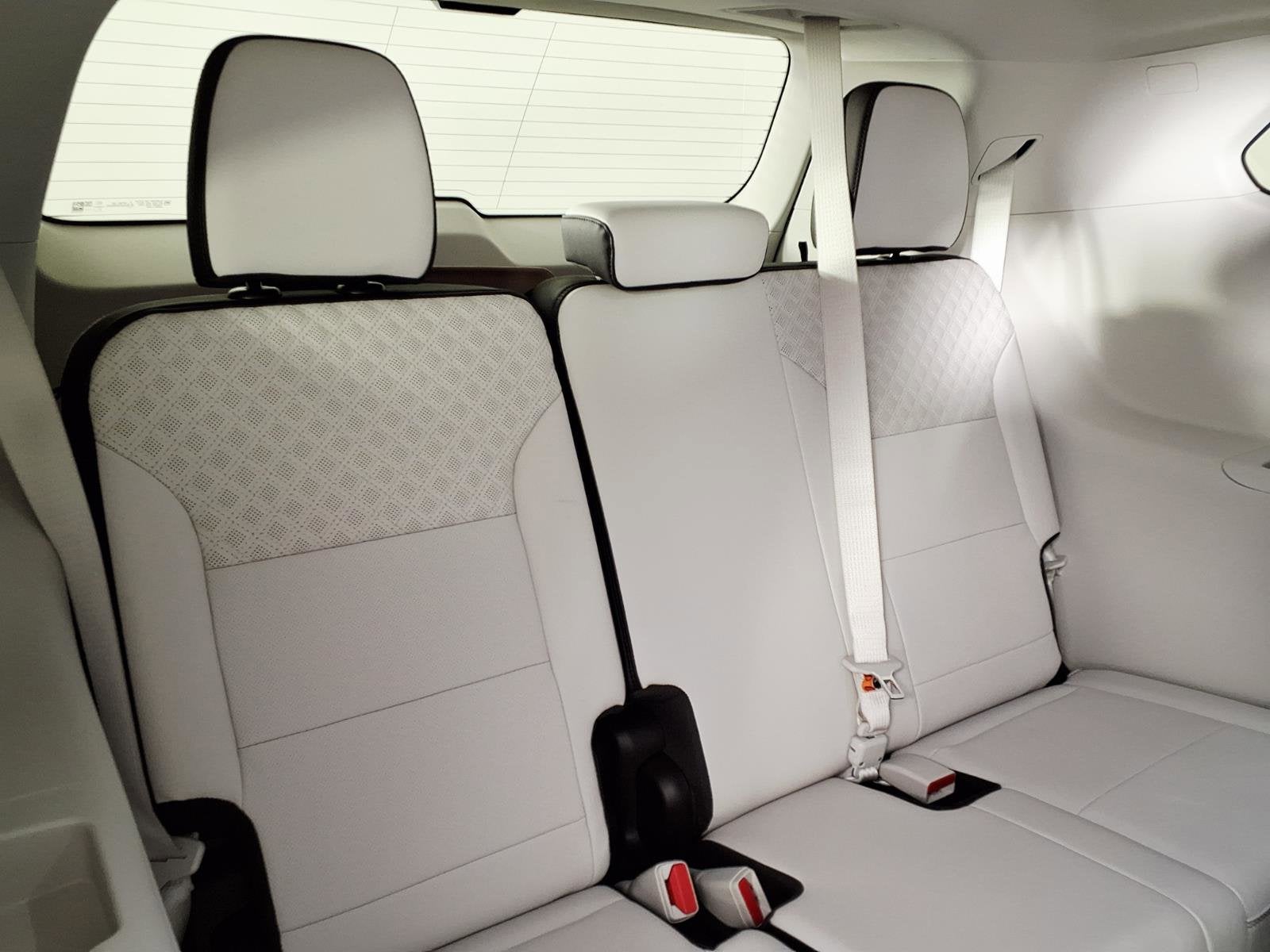 2026 GMC Acadia FWD Denali