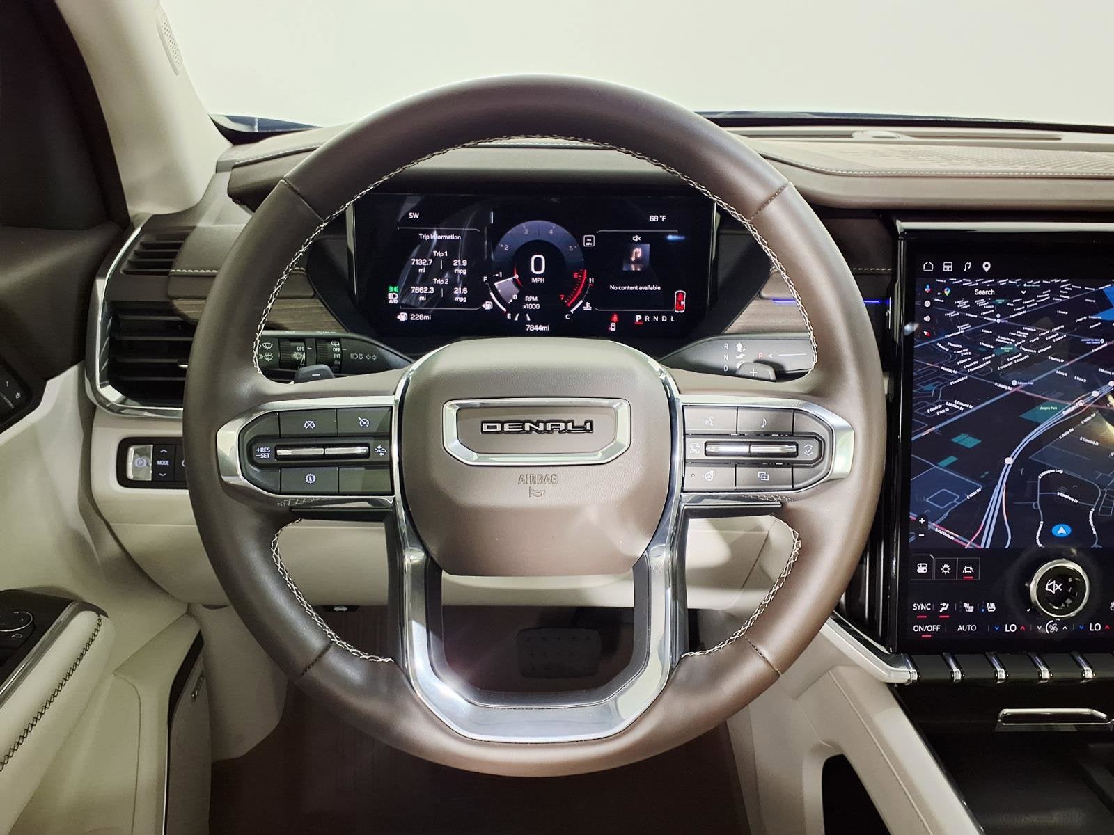 2026 GMC Acadia FWD Denali
