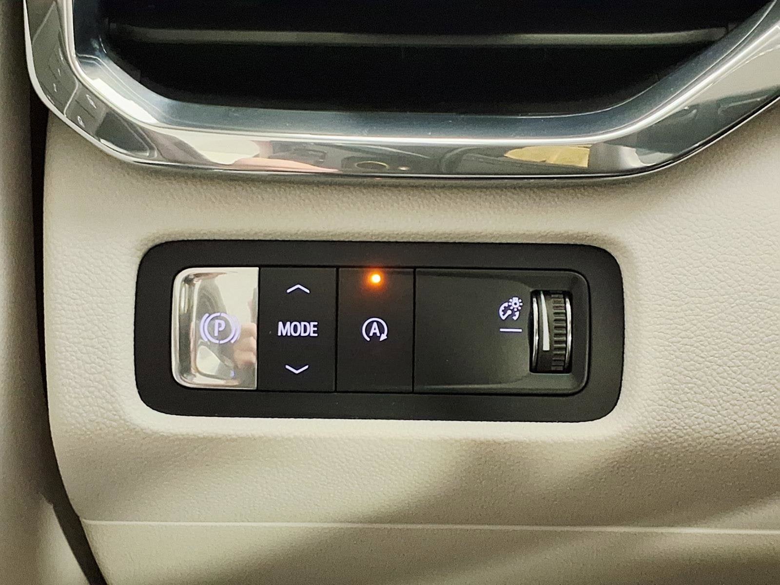 2026 GMC Acadia FWD Denali