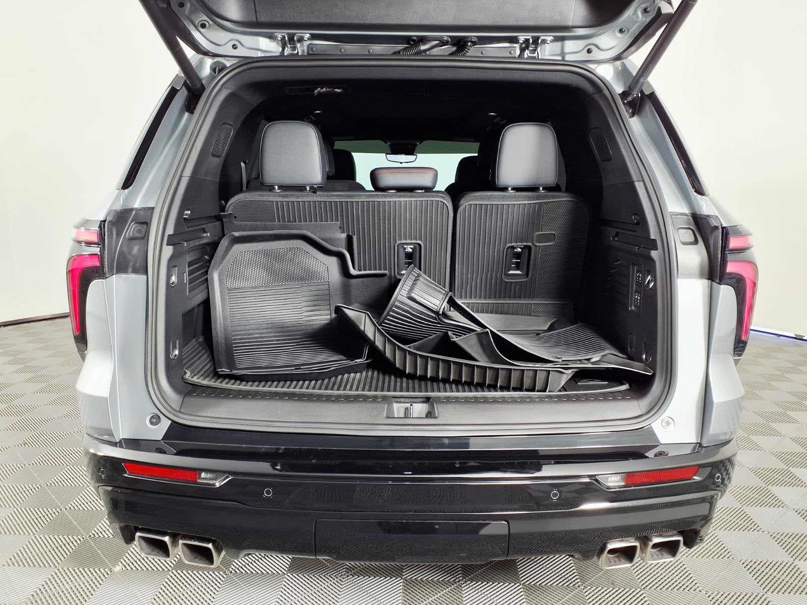 2024 Chevrolet Traverse AWD RS