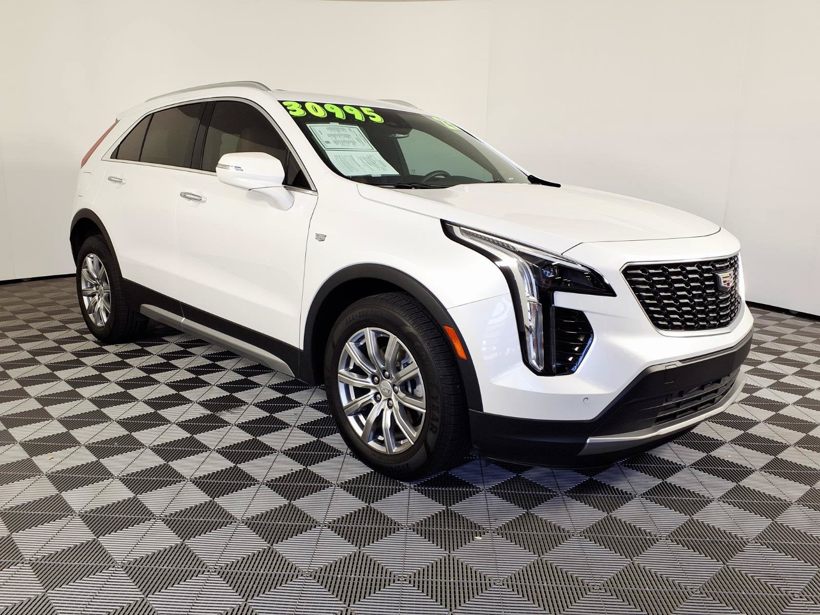 2023 Cadillac XT4 FWD Premium Luxury