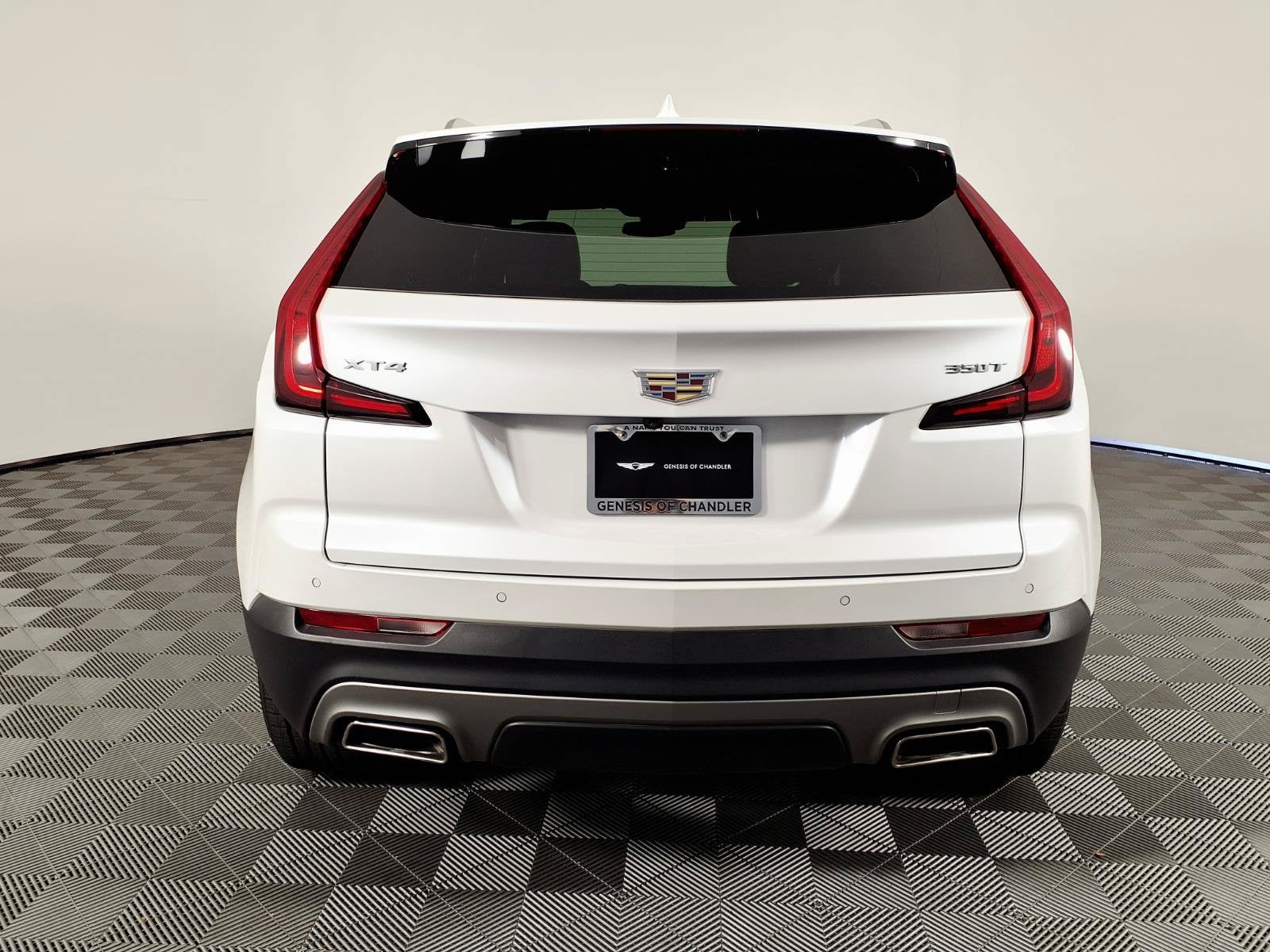 2023 Cadillac XT4 FWD Premium Luxury