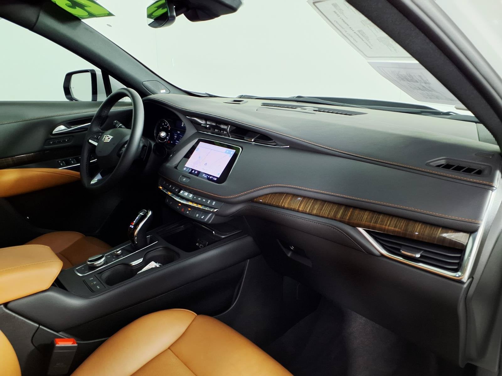 2023 Cadillac XT4 FWD Premium Luxury