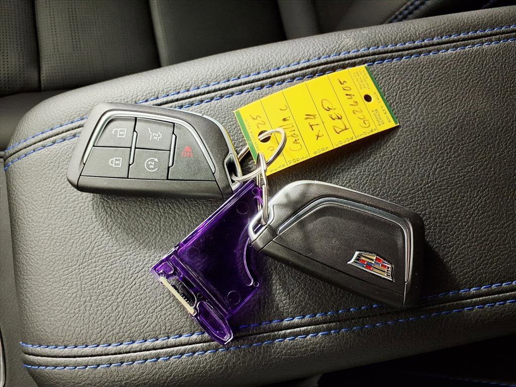 2025 Cadillac XT4 FWD Sport