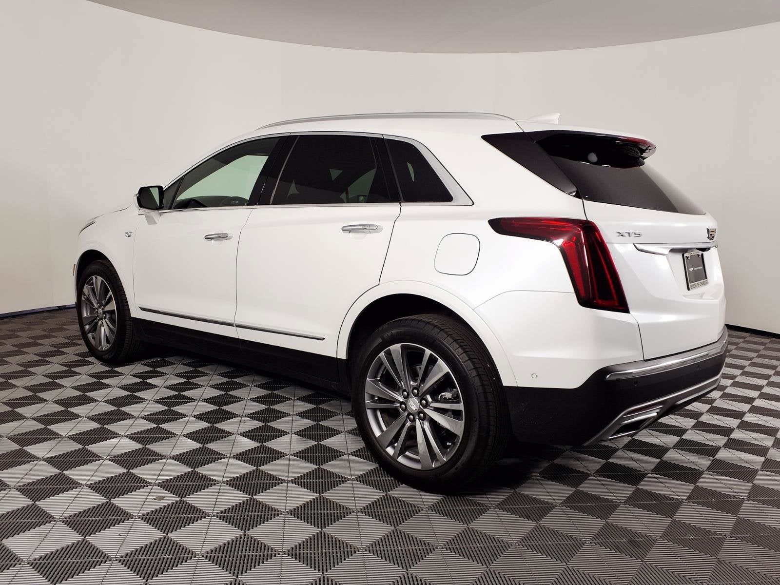 2024 Cadillac XT5 FWD Premium Luxury
