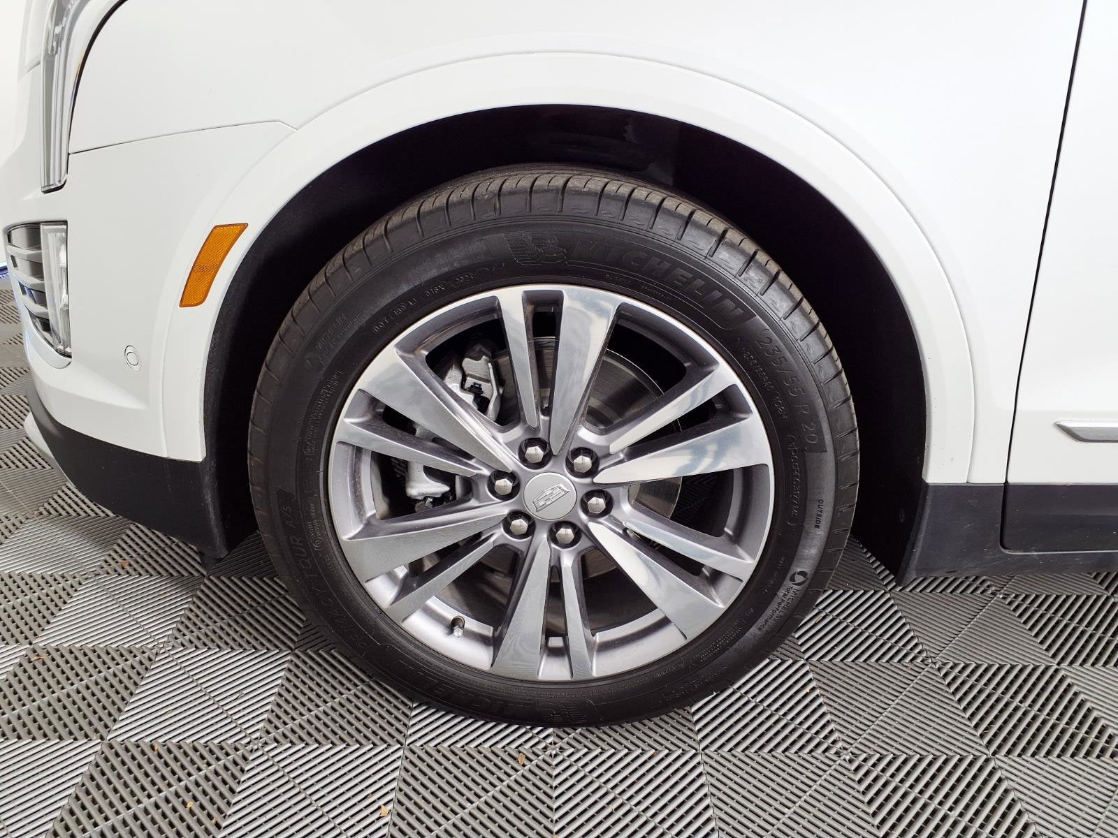 2024 Cadillac XT5 FWD Premium Luxury