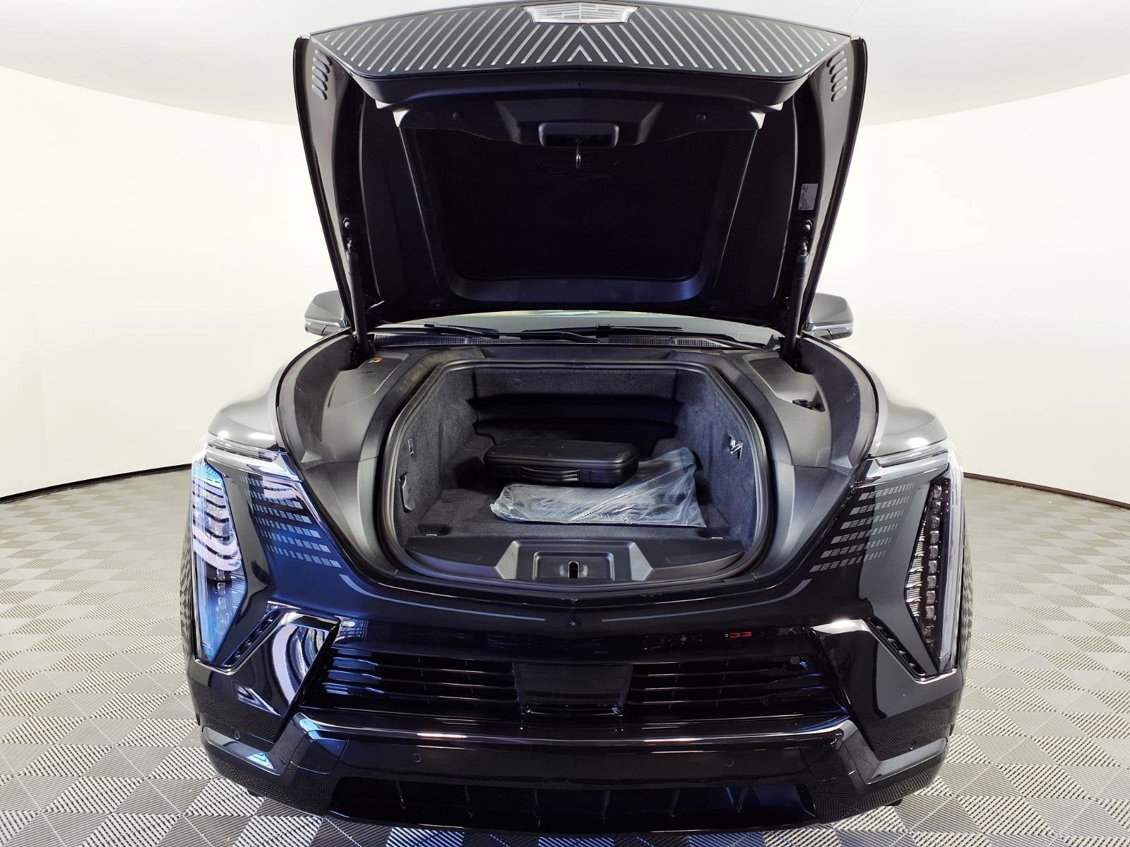 2025 Cadillac ESCALADE IQ Sport 2