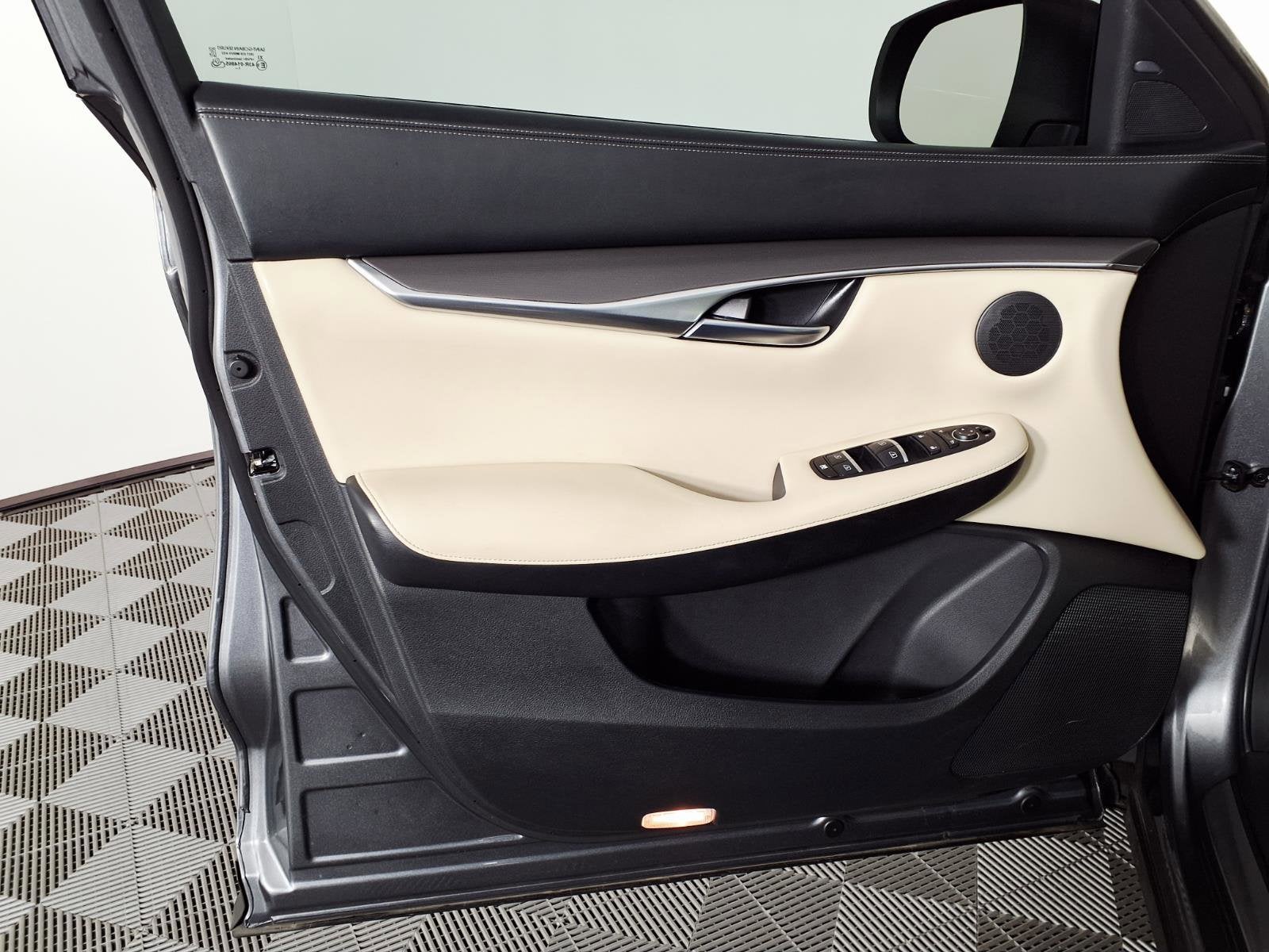 2022 INFINITI QX50 LUXE