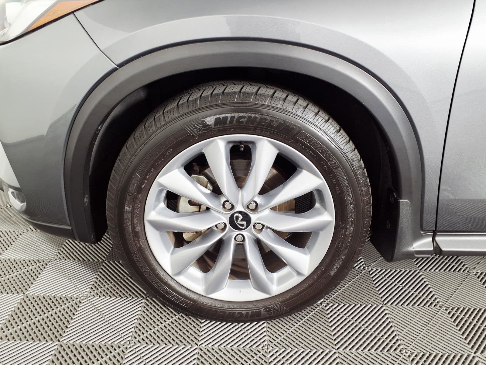 2022 INFINITI QX50 LUXE