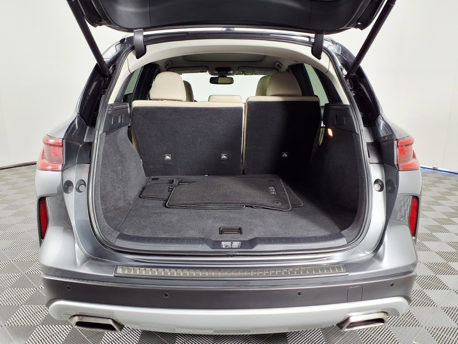 2022 INFINITI QX50 LUXE