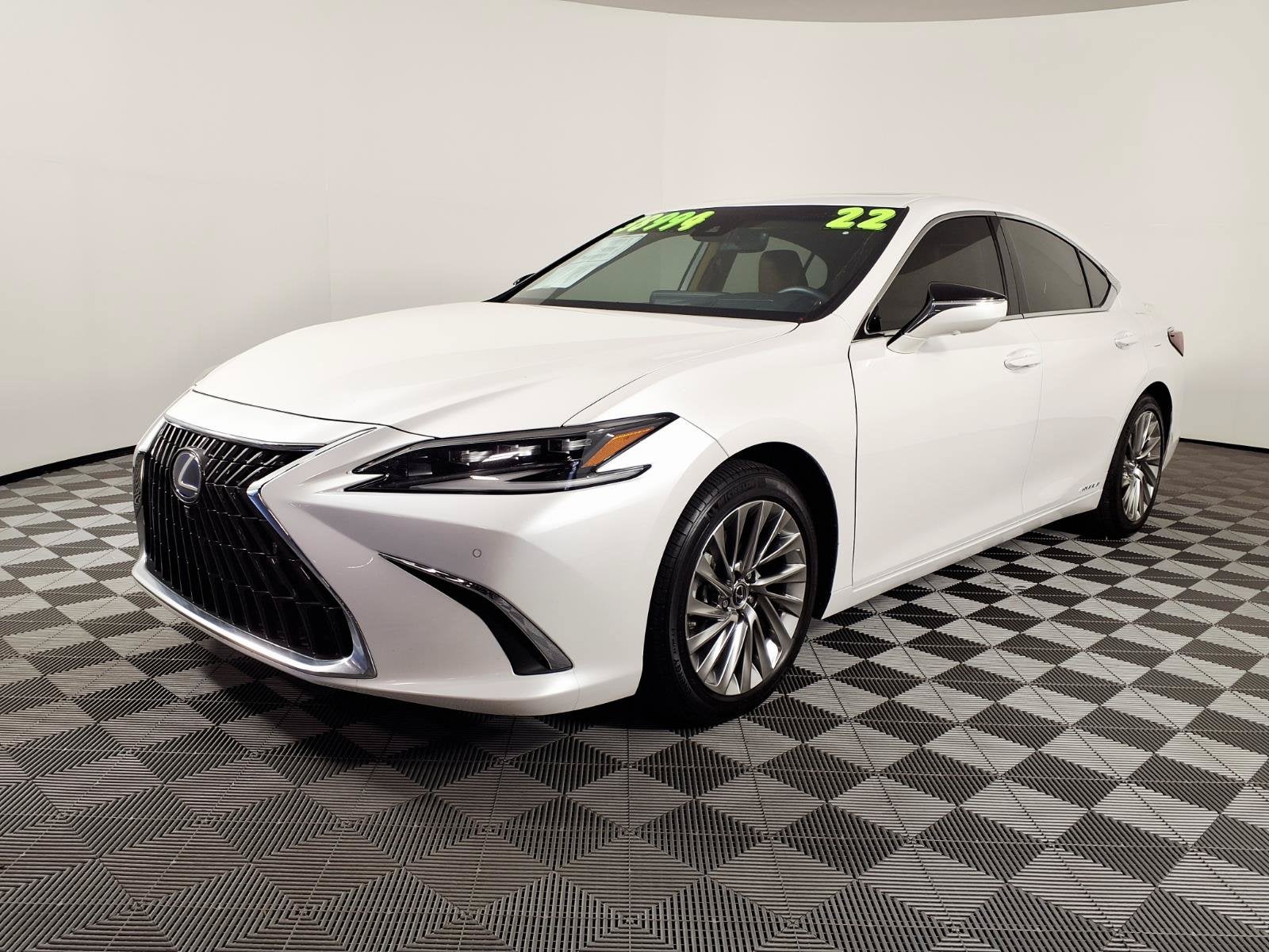 2022 Lexus ES ES 300h Luxury