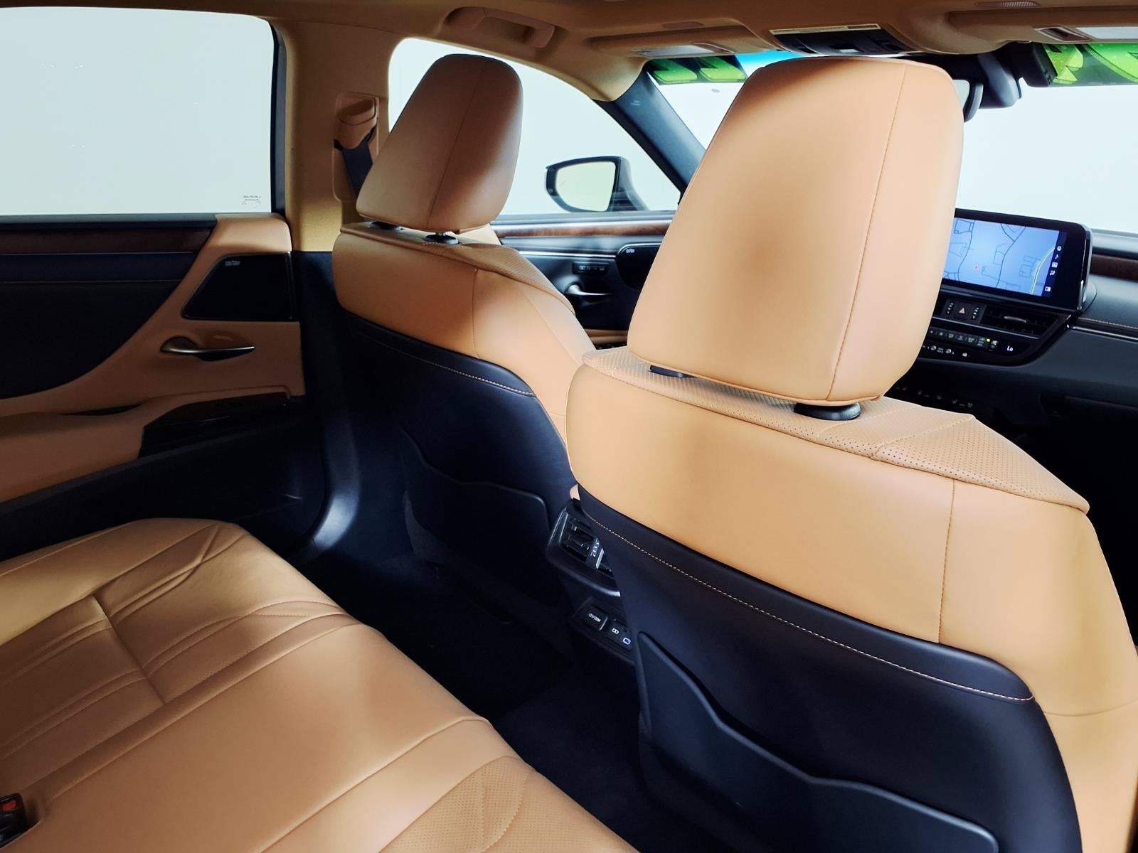 2022 Lexus ES ES 300h Luxury