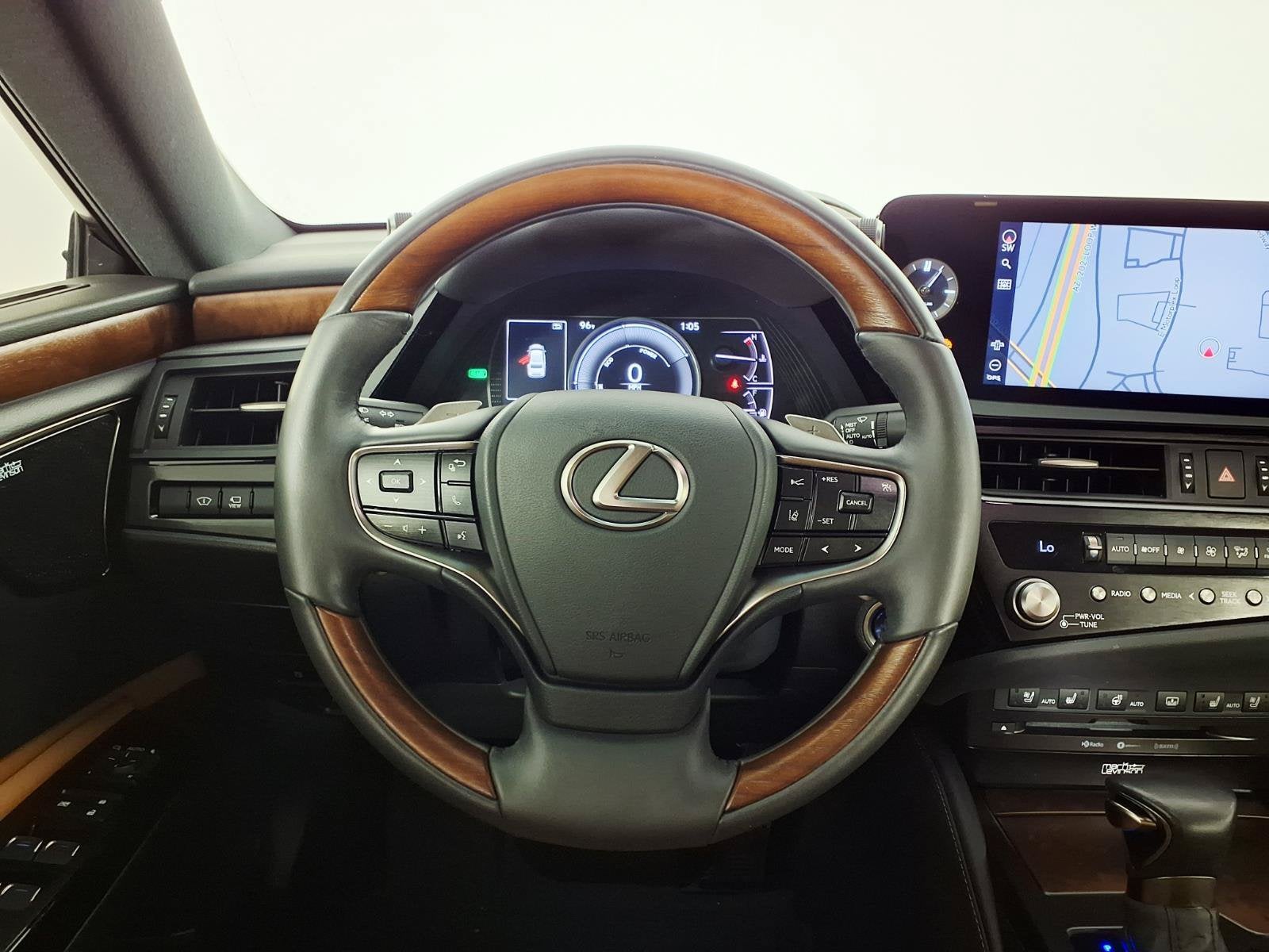 2022 Lexus ES ES 300h Luxury