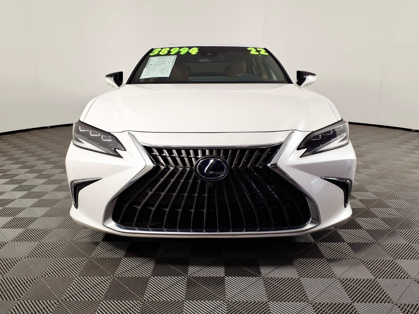 2022 Lexus ES ES 300h Luxury
