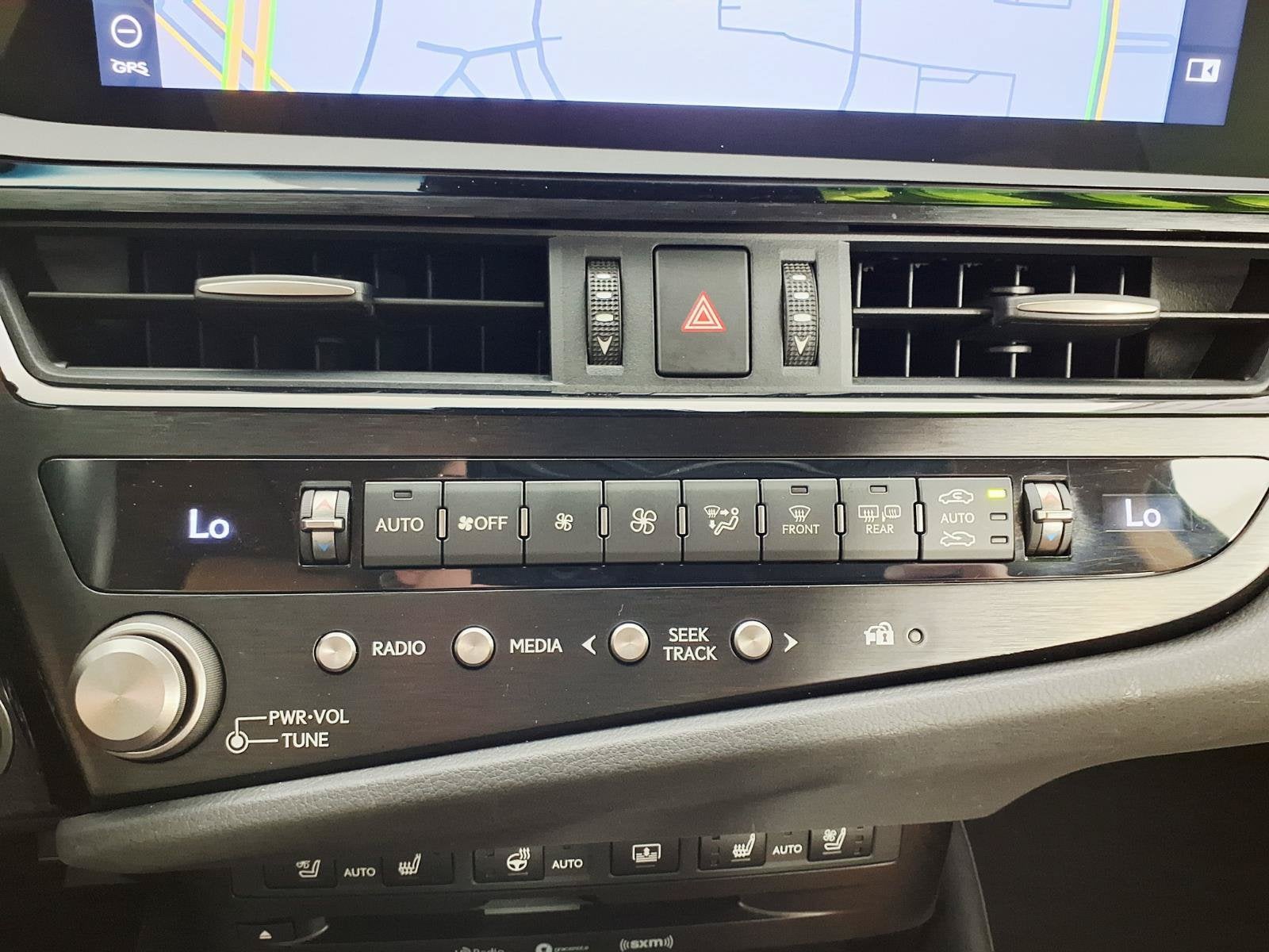 2022 Lexus ES ES 300h Luxury