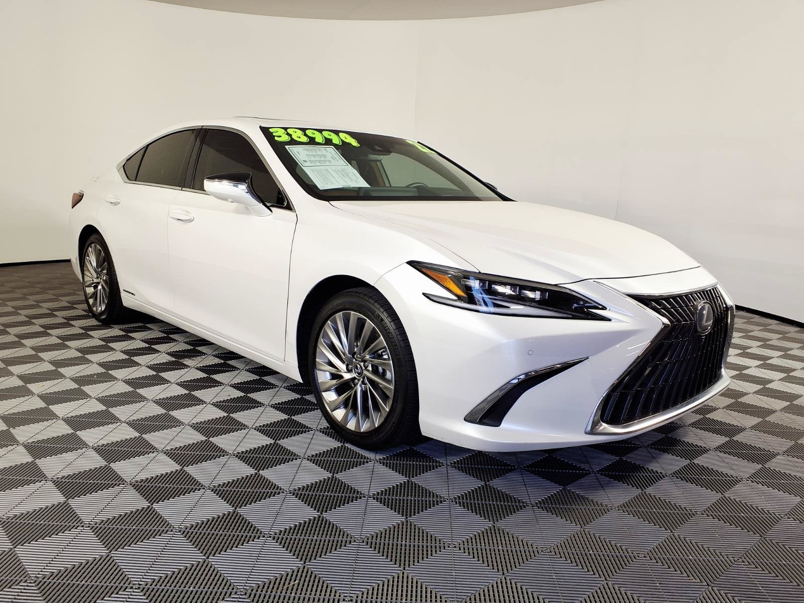 2022 Lexus ES ES 300h Luxury
