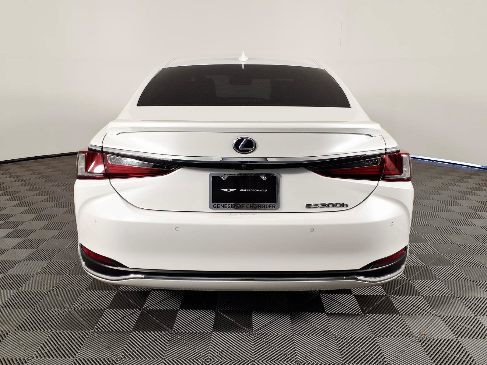 2022 Lexus ES ES 300h Luxury