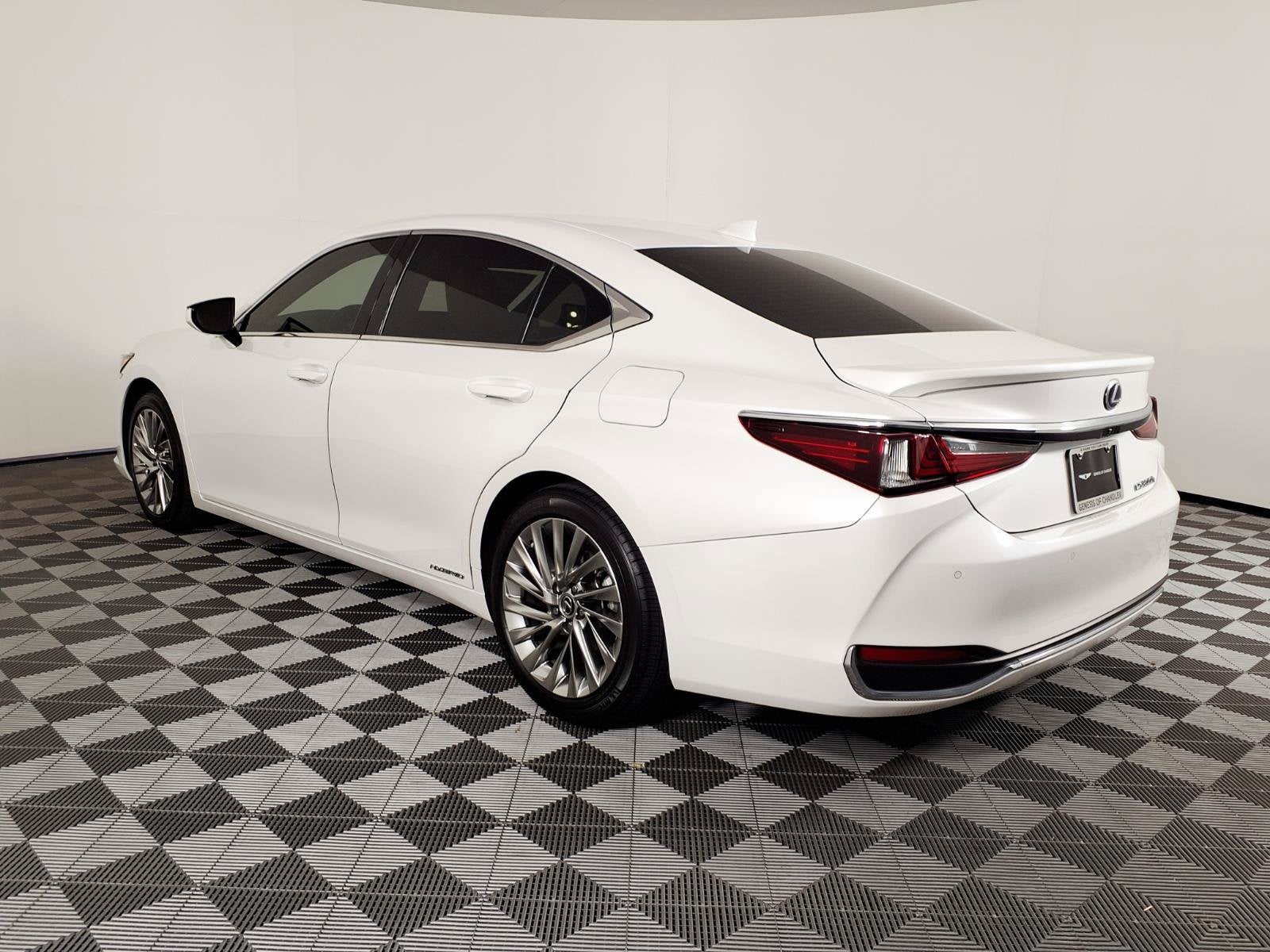 2022 Lexus ES ES 300h Luxury