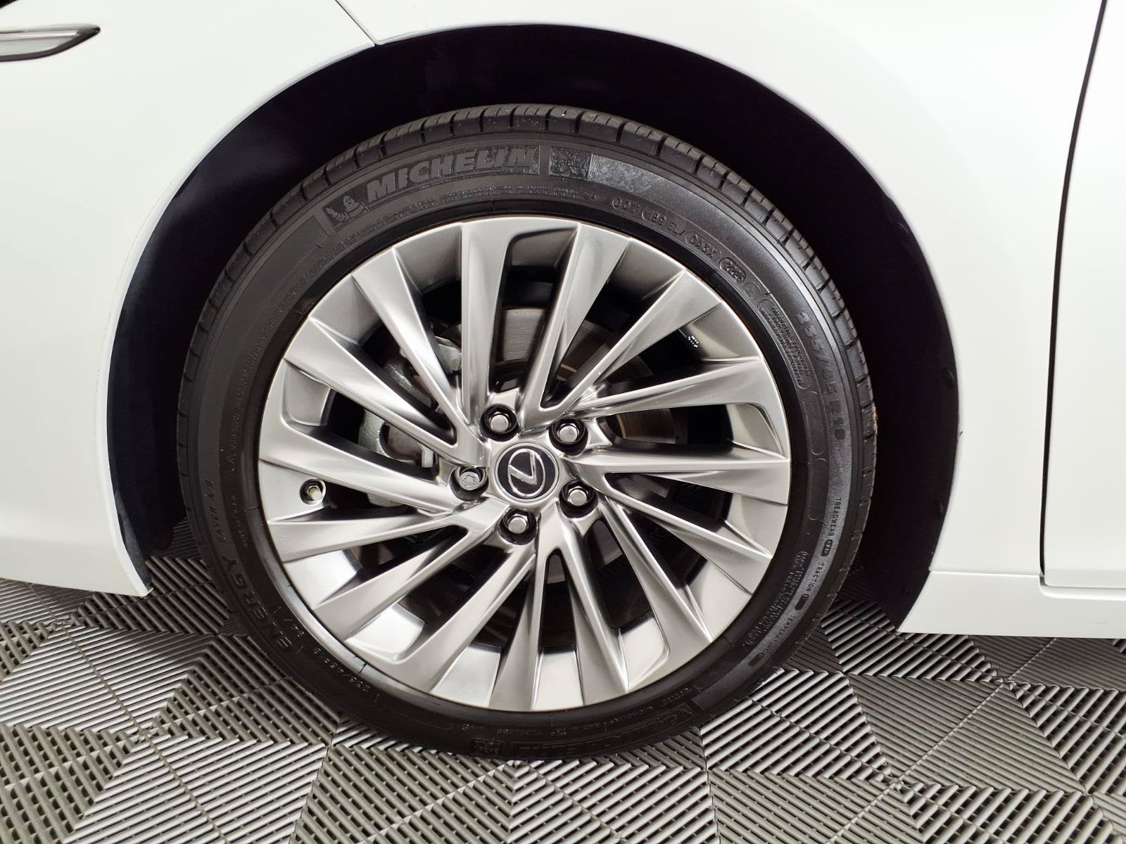 2022 Lexus ES ES 300h Luxury