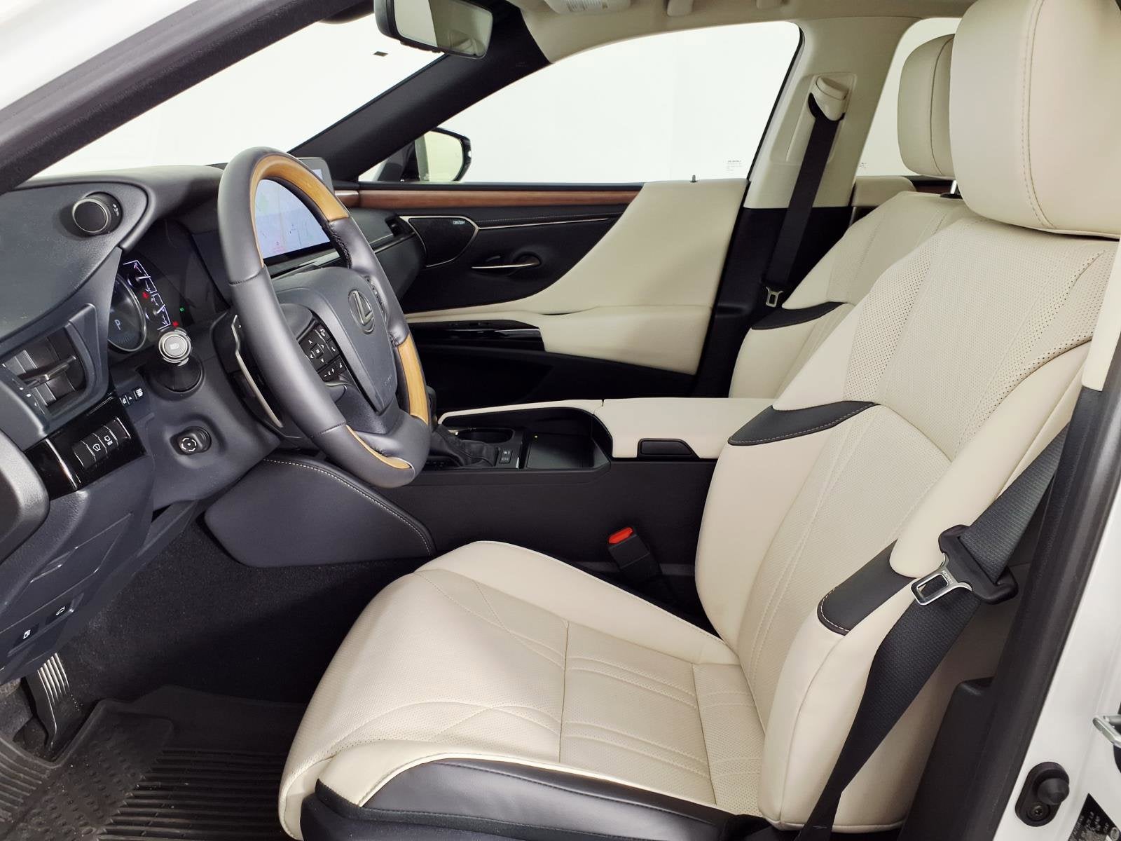 2025 Lexus ES ES 300h Luxury