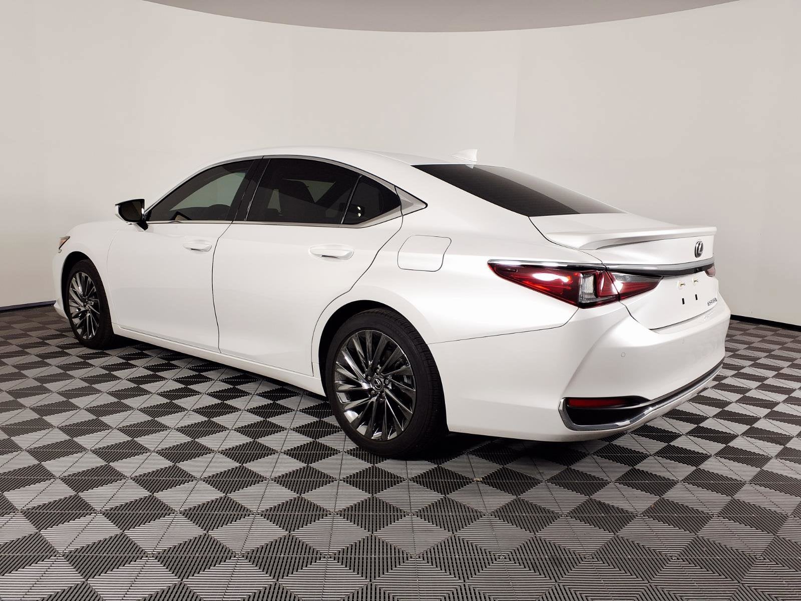 2025 Lexus ES ES 300h Luxury