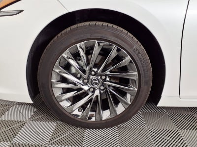 2025 Lexus ES ES 300h Luxury