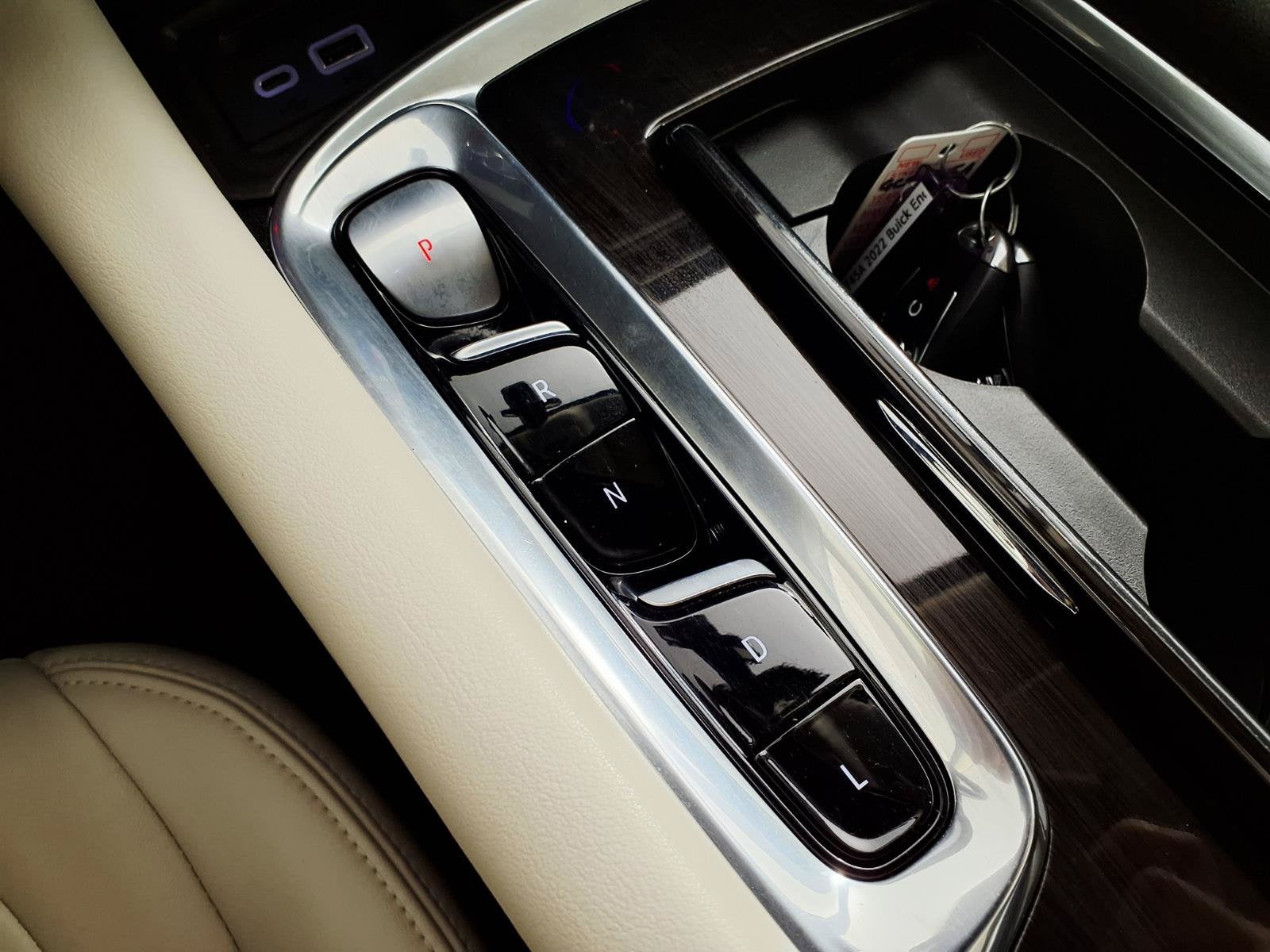 2022 Buick Enclave Essence