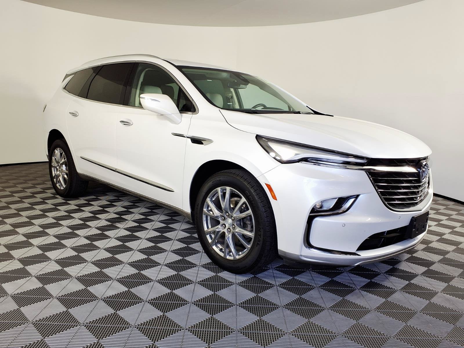 2022 Buick Enclave Essence