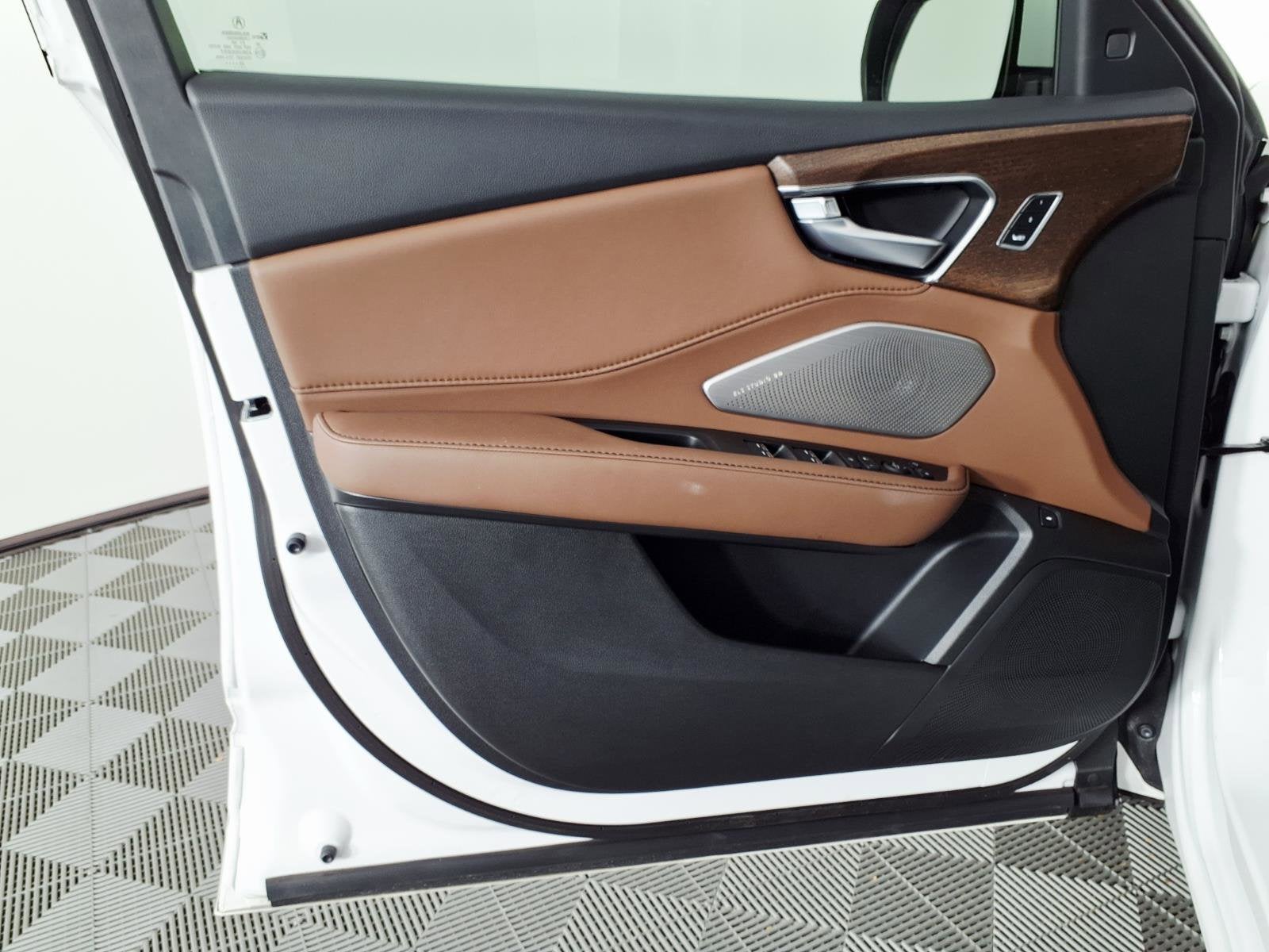 2025 Acura RDX w/Advance Package