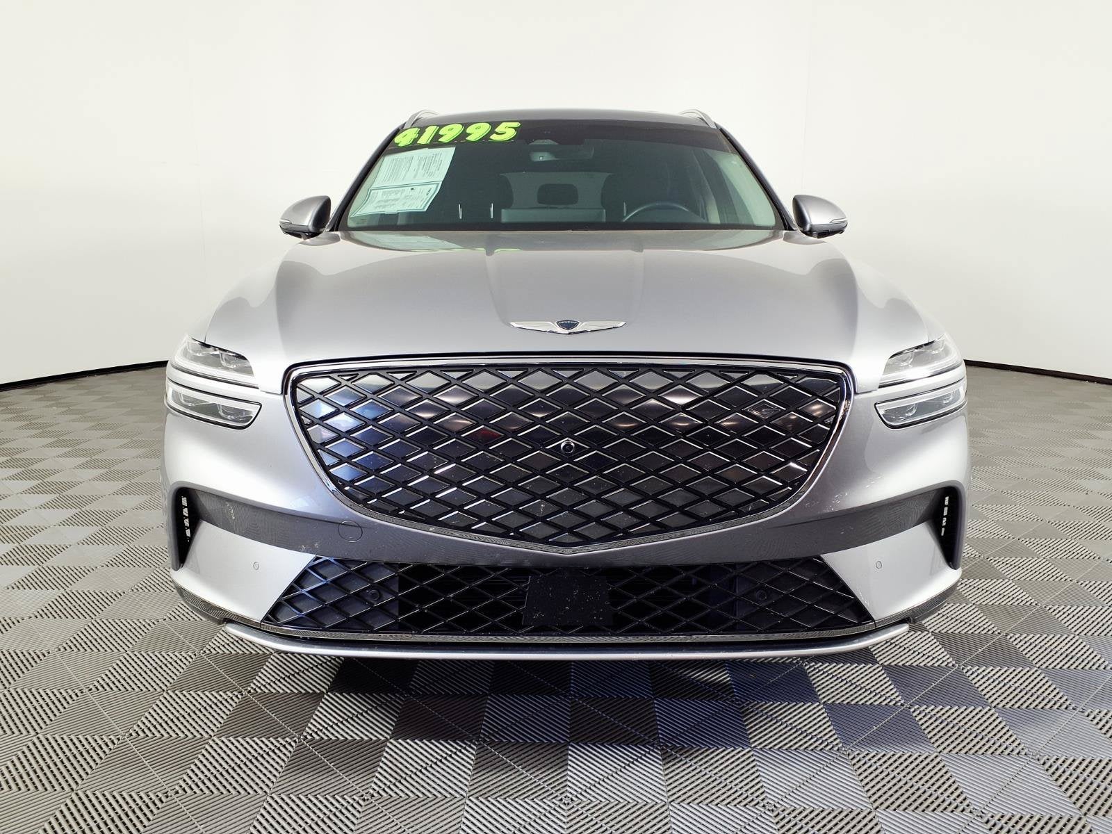 2023 Genesis Electrified GV70 Advanced