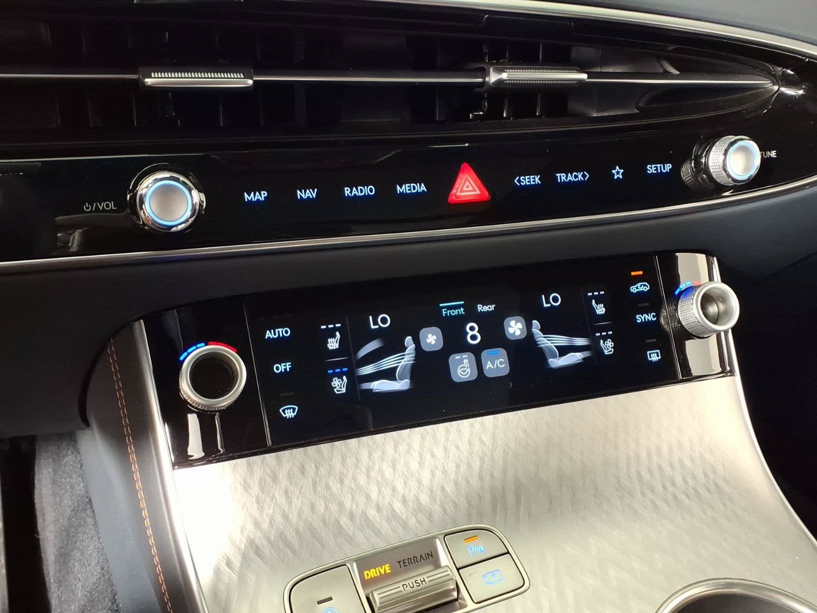 2026 Genesis GV70 2.5T Sport Prestige