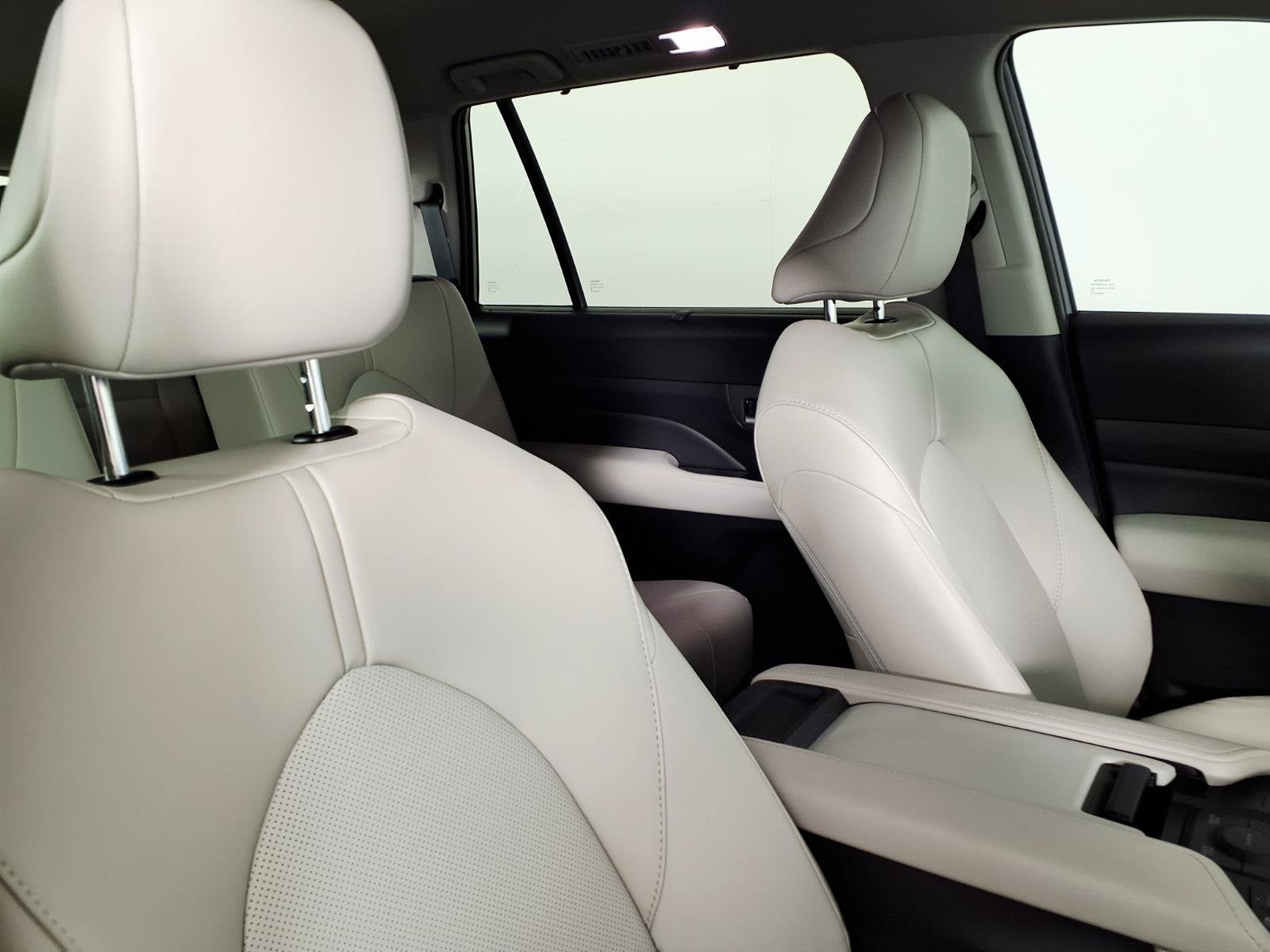 2024 Toyota Grand Highlander Base