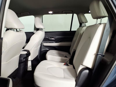 2024 Toyota Grand Highlander Base