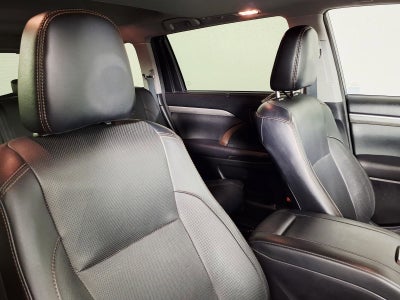 2017 Toyota Highlander Base