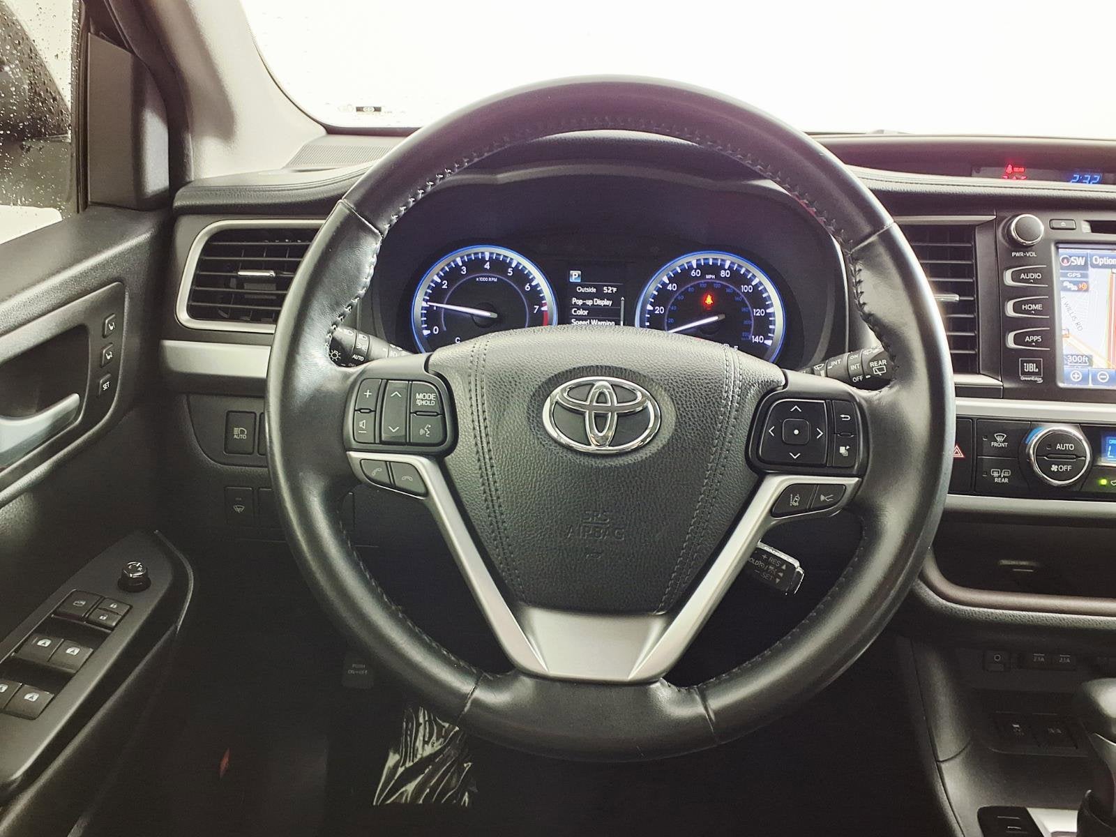 2017 Toyota Highlander Base