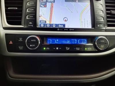 2017 Toyota Highlander Base