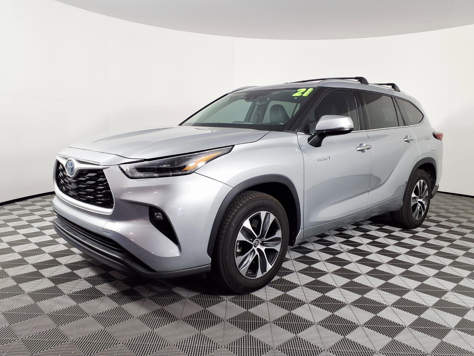 2021 Toyota Highlander Hybrid XLE