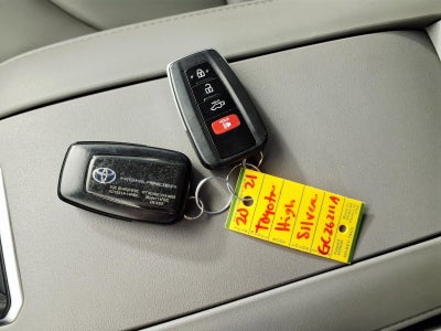 2021 Toyota Highlander Hybrid XLE