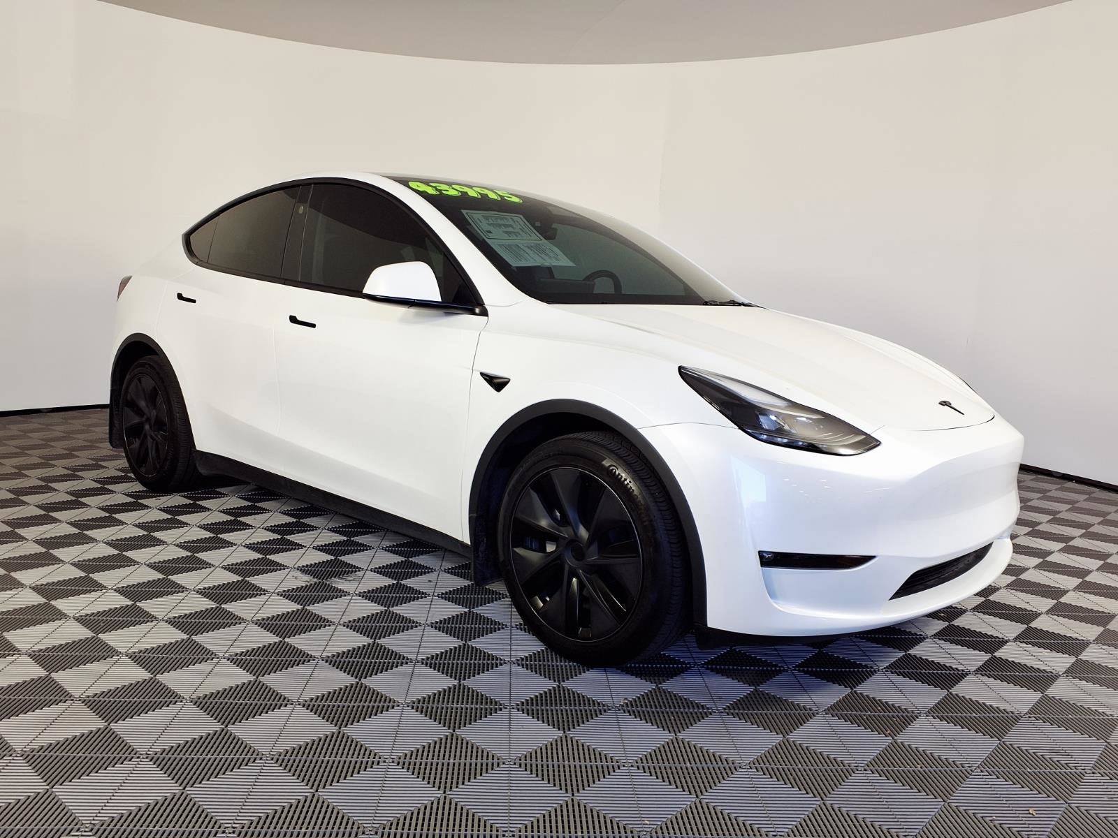 2025 Tesla Model Y Long Range