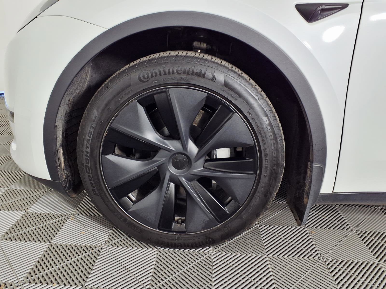 2025 Tesla Model Y Long Range