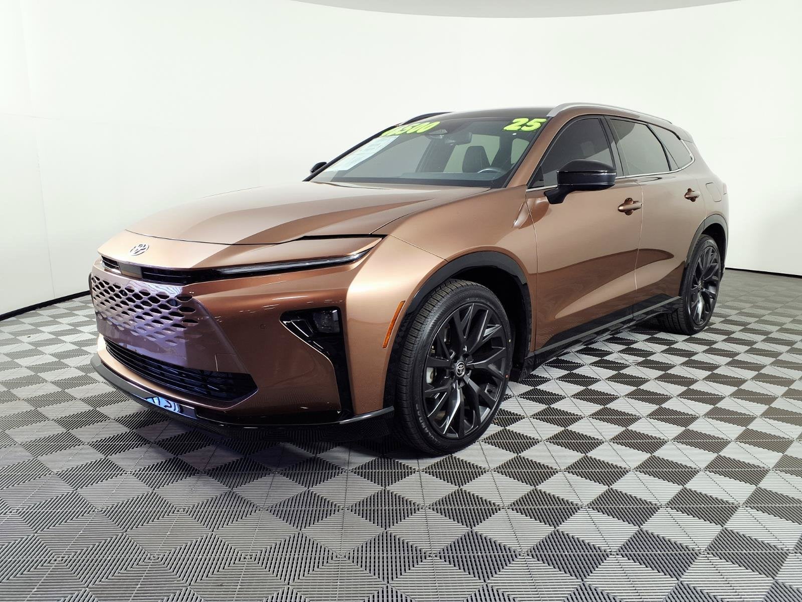 2025 Toyota Crown Signia Limited