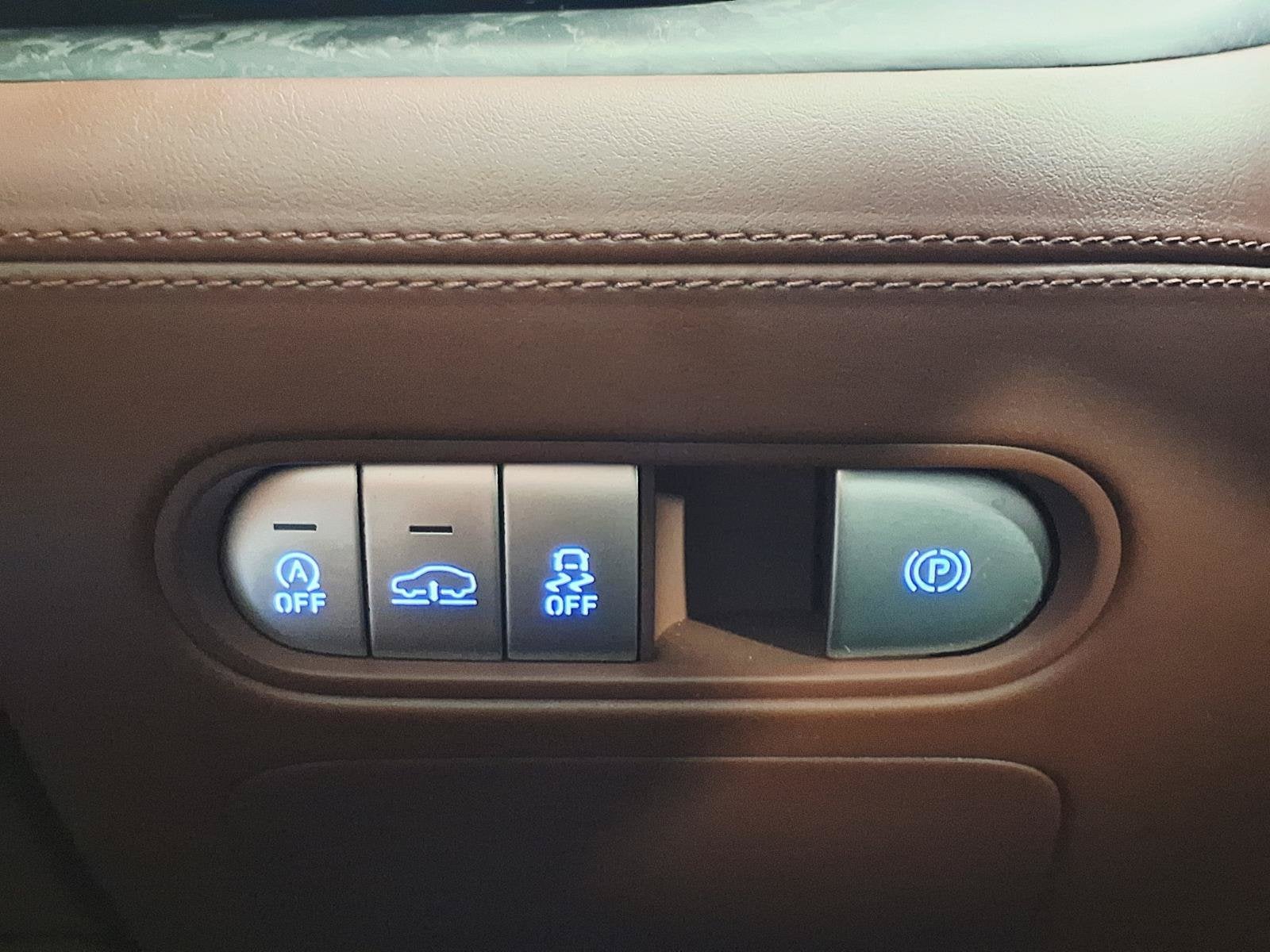 2023 Genesis G90 e-SC