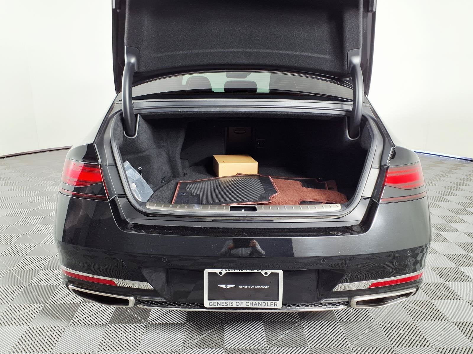 2023 Genesis G90 e-SC