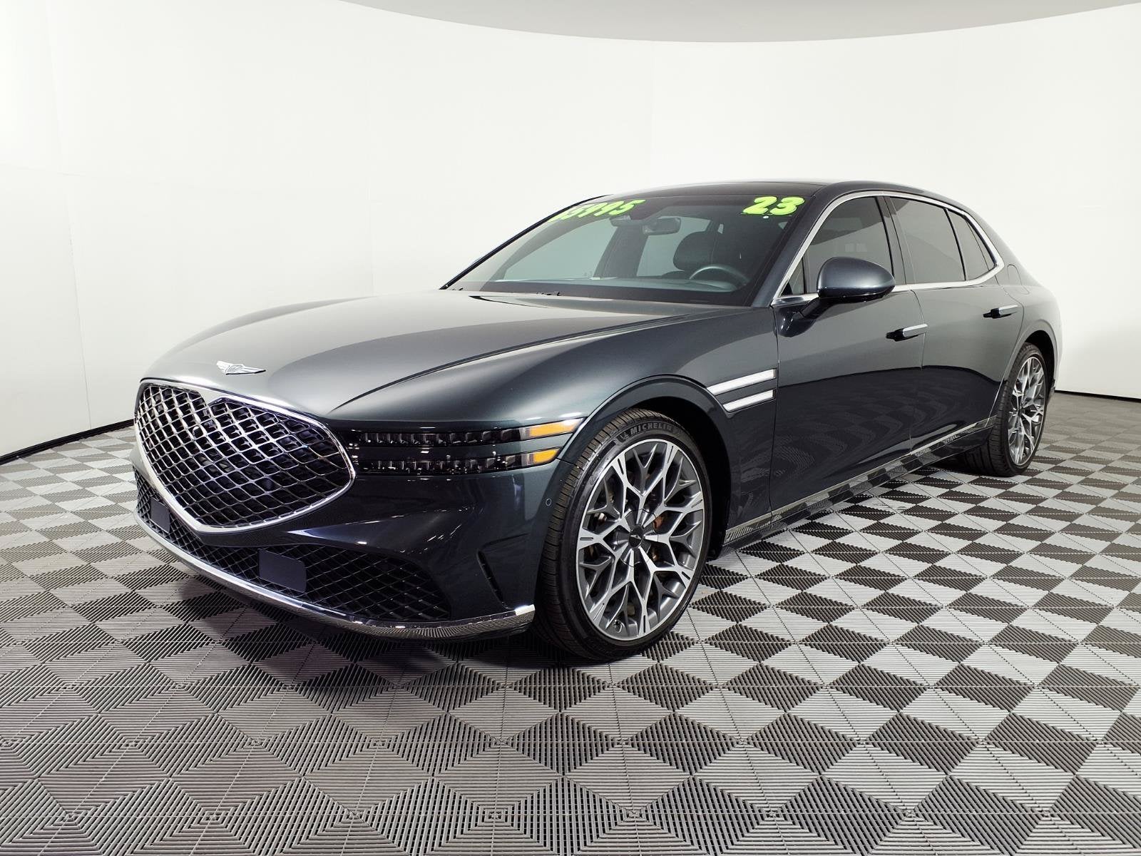 2023 GENESIS G90