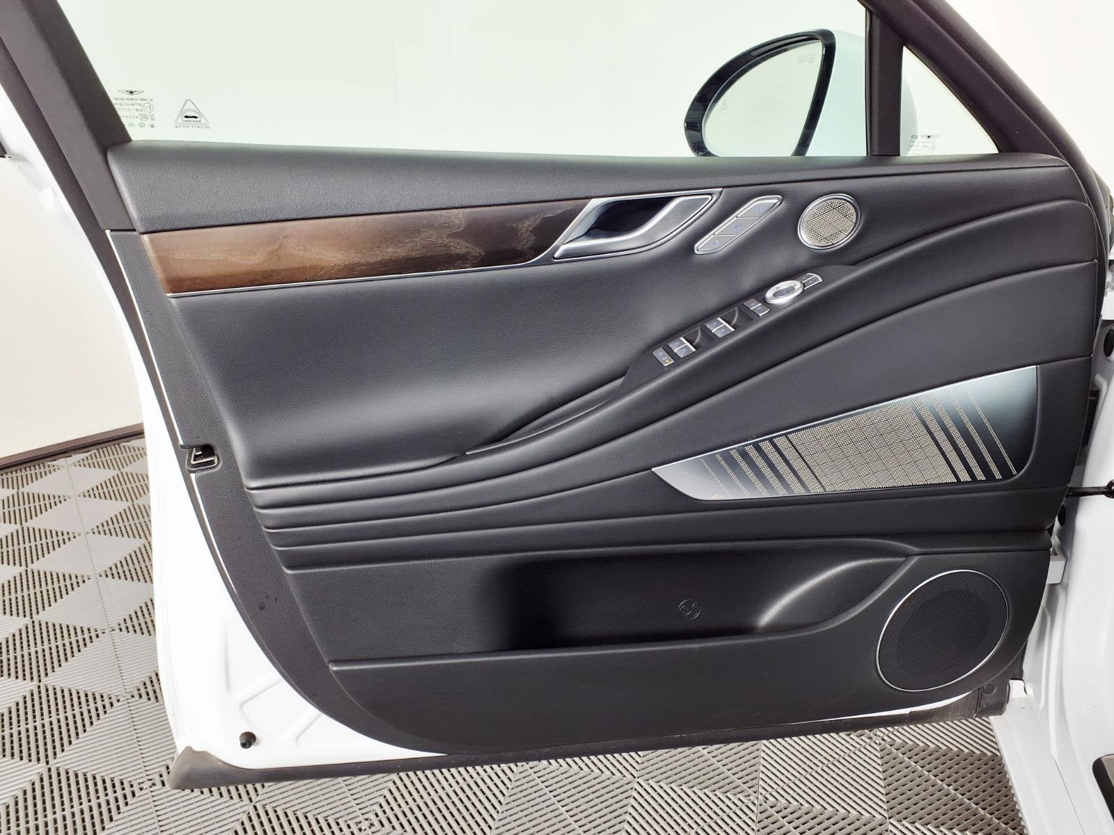 2024 Genesis Electrified G80 Advanced