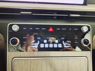 2025 Genesis GV80 Select