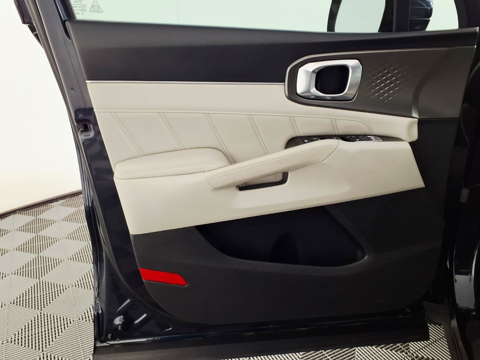 2022 Kia Sorento Plug-In Hybrid SX